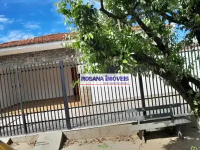Casa com 3 quartos em Jardim Santa Maria