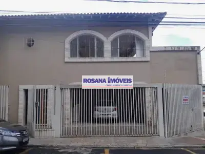 Casa com 4 quartos em Vila Imperial