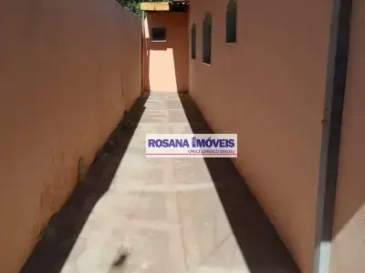Casa com 3 quartos em Jardim Primavera