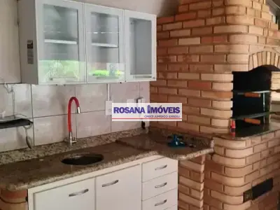 Casa com 3 quartos em Jardim Tarraf II
