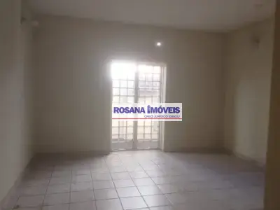 Casa com 3 quartos em Centro