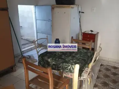 Casa com 2 quartos em Vila Dório