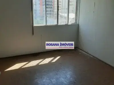 Apartamento com 3 quartos em Centro