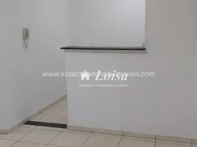 Apartamento com 2 quartos em Aclimação