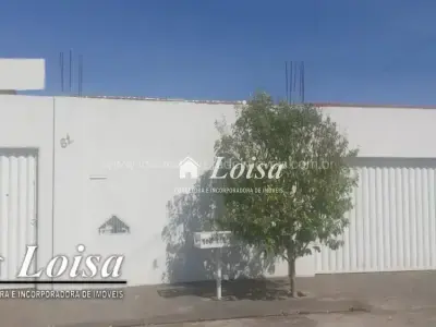 Casa com 3 quartos em Jardim Holanda