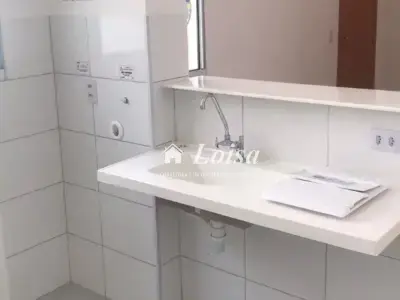 Apartamento com 2 quartos em Jardim Patrícia