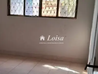 Sobrado com 2 quartos em Bom Jesus