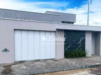 Casa com 3 quartos em Novo Mundo
