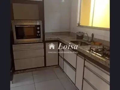 Casa com 2 quartos em Novo Mundo