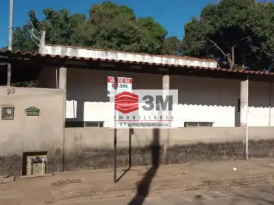 Casa com 0 quartos em Centro, São Gonçalo do Abaeté - 80m²