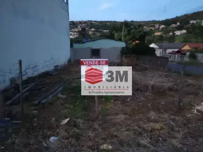 Lote / Terreno com 0 quartos em Centro, Três Marias - 0m²