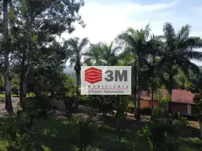 Fazenda com 0 quartos em Zona Rural, Três Marias - 120m²