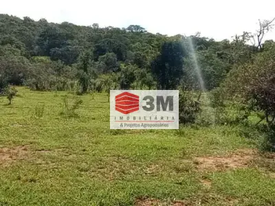 Fazenda com 0 quartos em Zona Rural, Três Marias - 165m²