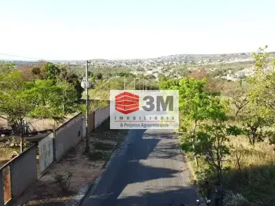 Lote / Terreno com 1 quartos em Fazendinha Lago Azul, Três Marias - 1000m²