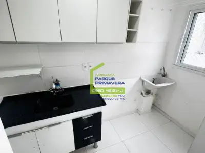 Apartamento em Terceira Divisão de Interlagos