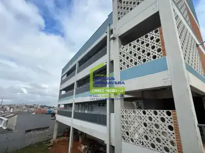 Prédio em Jardim da Pedreira