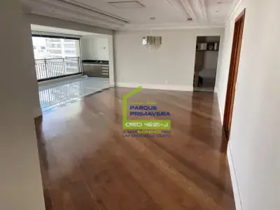 Apartamento em Jardim Marajoara