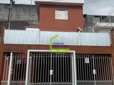 Sobrado em Jardim Santa Terezinha (Pedreira)