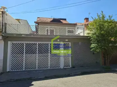 Sobrado em Jardim Ipanema (Zona Sul)