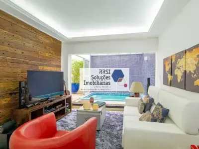 Casa de Condomínio com 4 quartos em Planalto Paulista