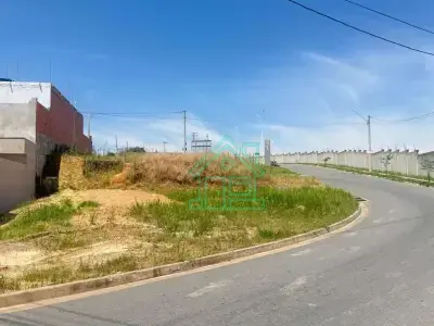 Lote / Terreno com 0 quartos em Jardim Casablanca