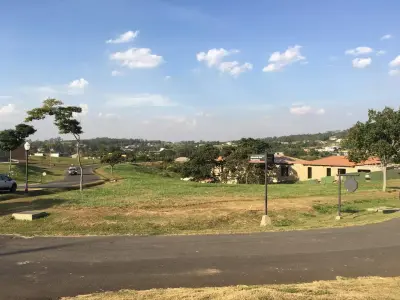 Lote em Condomínio com 0 quartos em Terras de São José II