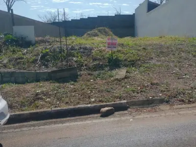 Lote / Terreno com 0 quartos em Santa Rita, Araxá - 360m²