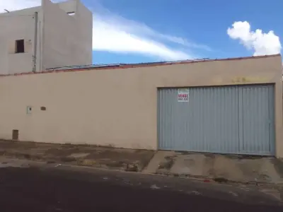 Casa com 0 quartos em Cicinato de Ávila, Araxá - 160m²