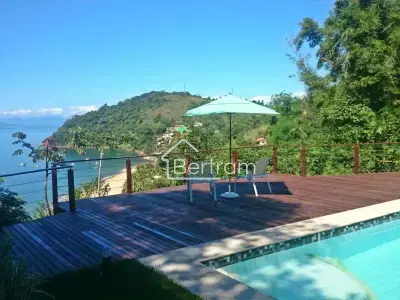 Casa com 5 quartos em Praia Vermelha (Mambucaba), Angra dos Reis - 300m²