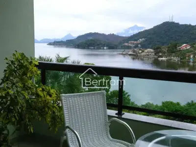 Apartamento com 3 quartos em Caieira, Angra dos Reis - 100m²