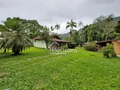 Casa com 4 quartos em Santa Rita do Bracuí, Angra dos Reis - 1196.37m²