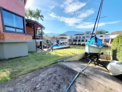 Casa com 4 quartos em Bracuí (Cunhambebe), Angra dos Reis - 250m²