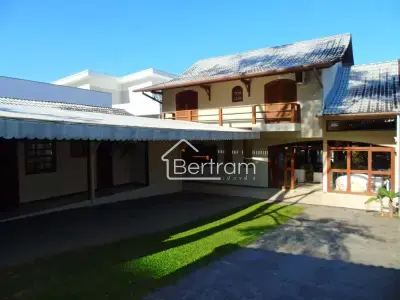 Casa com 6 quartos em Condomínio Porto Bracuhy, Angra dos Reis - 282.55m²