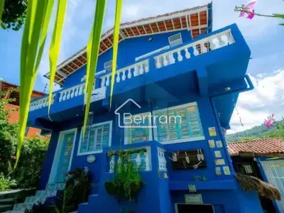 Casa com 8 quartos em Praia Vermelha (Mambucaba), Angra dos Reis - 221m²
