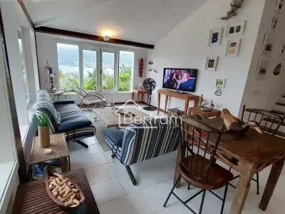 Casa com 4 quartos em Centro, Angra dos Reis - 170m²