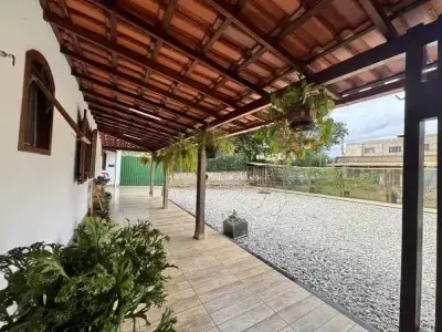 Casa com 5 quartos em Joá, Lagoa Santa - 205m²