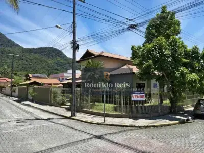 Casa com 3 quartos em Reta dos Ipês, Cachoeiras de Macacu - 214m²