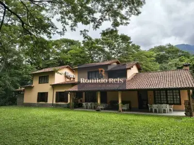 Casa com 4 quartos em Castália, Cachoeiras de Macacu - 450m²