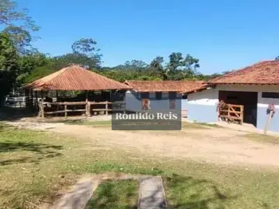 Haras com 0 quartos em Papucaia, Cachoeiras de Macacu - 700m²