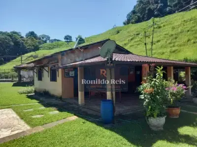 Sítio com 2 quartos em Guapiacu, Cachoeiras de Macacu - 400m²