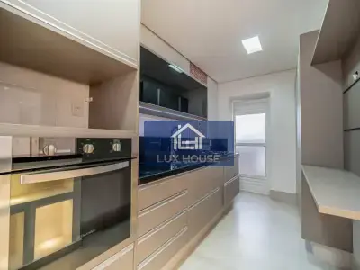 Apartamento com 3 quartos em Chácara Pavoeiro