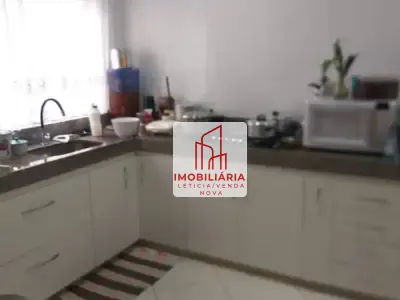 Casa com 3 quartos em Jardim dos Comerciários (Venda Nova), Belo Horizonte - 180m²