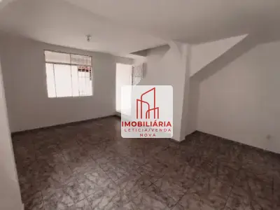 Casa com 2 quartos em Letícia, Belo Horizonte - 127m²