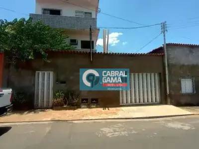 Casa com 5 quartos em Vermelha