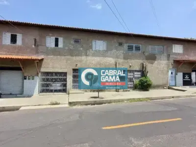 Prédio com 2 quartos em Vermelha