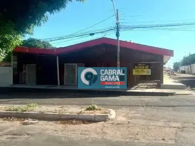 Prédio com 2 quartos em São Cristóvão