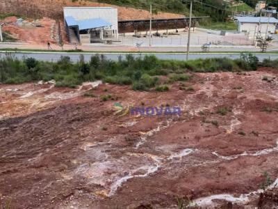 Lote / Terreno com 0 quartos em Centro