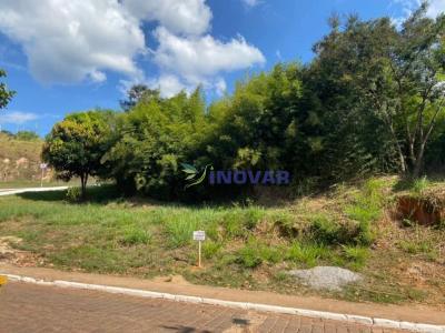 Lote / Terreno com 0 quartos em Centro