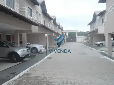Casa de Condomínio com 3 quartos em Parque Amazônia