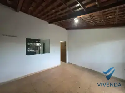 Casa com 2 quartos em Jardim Diamantina